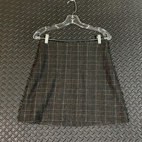 Wilfred Aritzia Plaid Red Dark Gray Mini Skirt Women's Size 6 - Picture 1 of 8